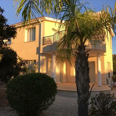 Anthiana Villa *